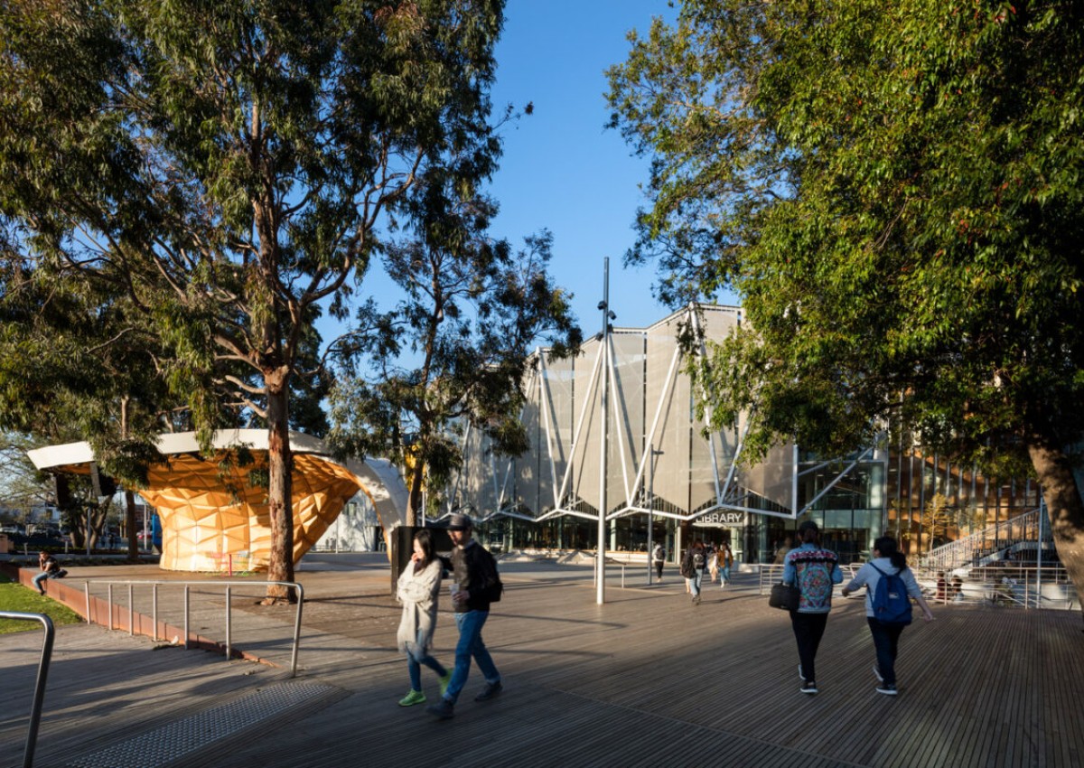 Monash Caulfield Library with Queens Walk wins top library award